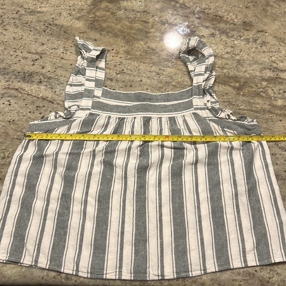 LOFT Cream Striped Ruffle Shoulder Tank Linen Blend Size Medium - Picture 8 of 8
